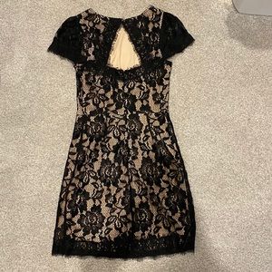EUC Forever 21 XS lace dress